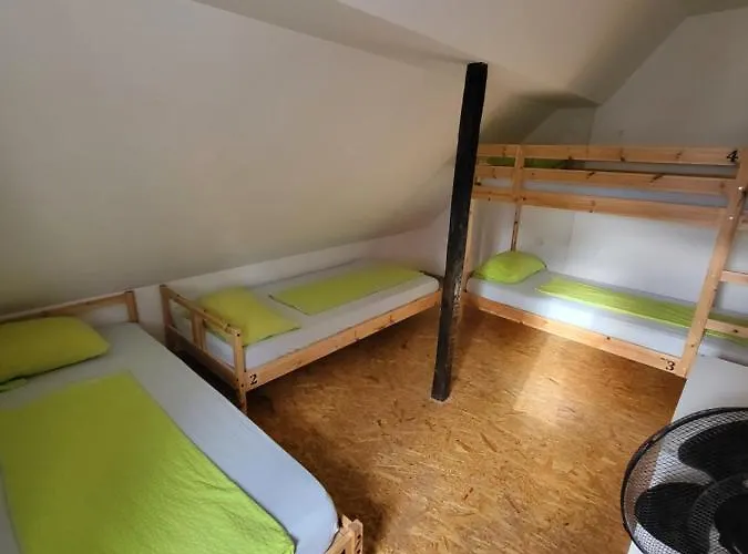 Bus Station Beds 호스텔 *