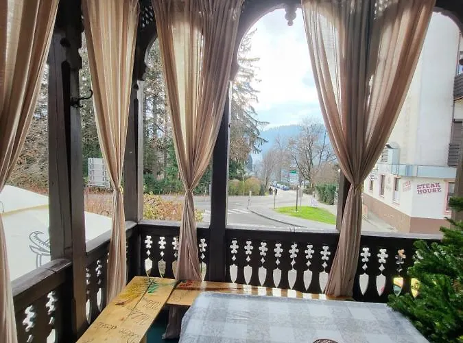 Bus Station Beds 旅馆 *