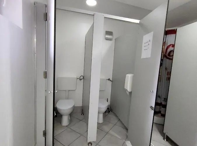 호스텔 Bus Station Beds