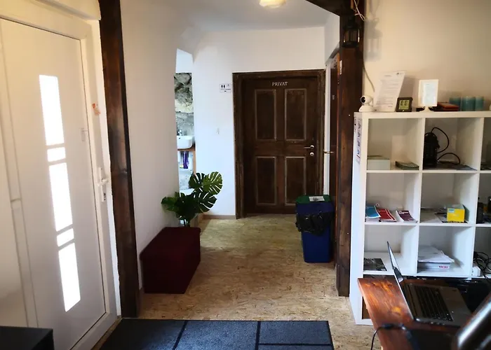 Bus Station Beds 호스텔 *