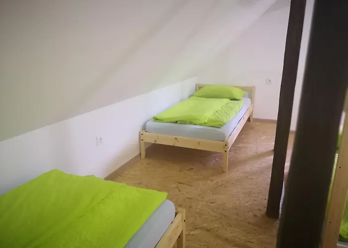 Bus Station Beds 블레드