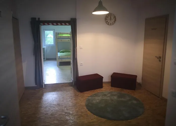 호스텔 Bus Station Beds *